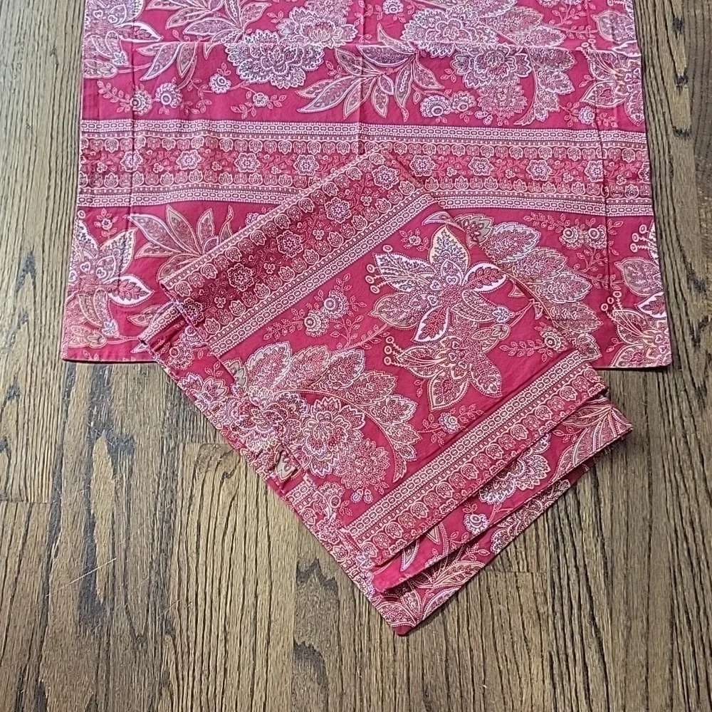 Pottery Barn Organic Cotton Made in Portugal Red Paisley 2 Pillowcases 29